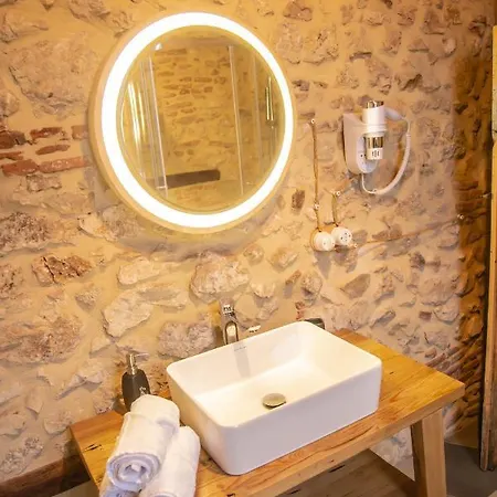 ベッド・アンド・ブレックファスト La Rondine 3*