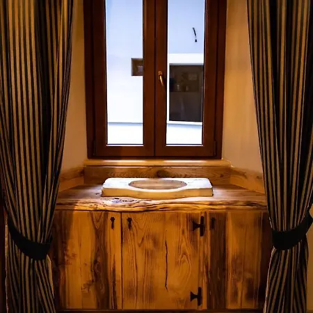 فندق مبيت وإفطار La Rondine 3*