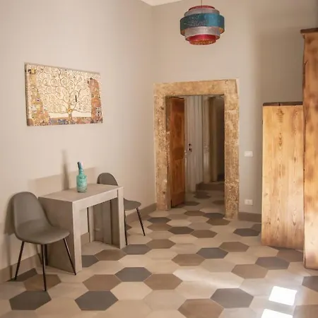 La Rondine 3* タリアコッツォ